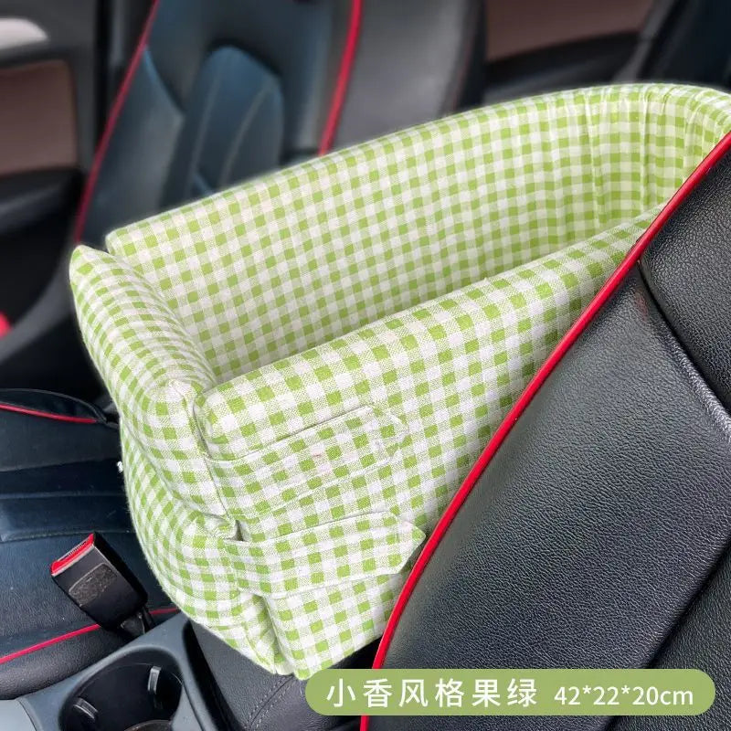 PetGo: Small Dog Car Seat
